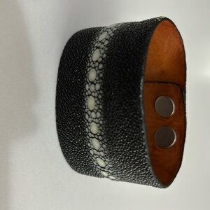 Stingray cuff bracelet
